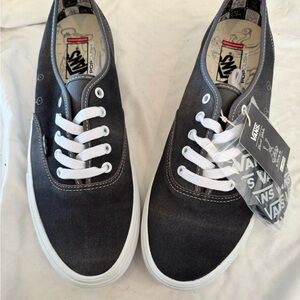 Vans x Daniel Johnston Authentic